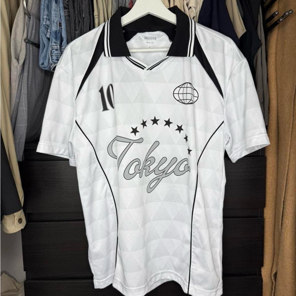 White Hollister  Tokyo Graphic Men's Shirt